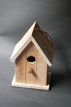 Miniatura: BUDKA DREWNIANA