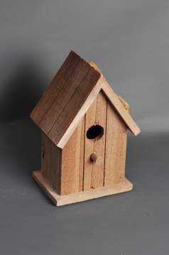 Miniatura: BUDKA DREWNIANA