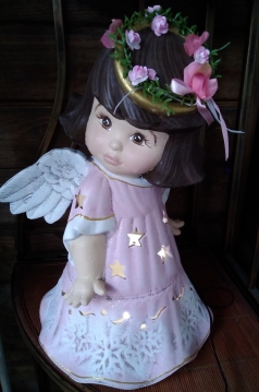 Miniatura: Anioł ceramiczny świecący